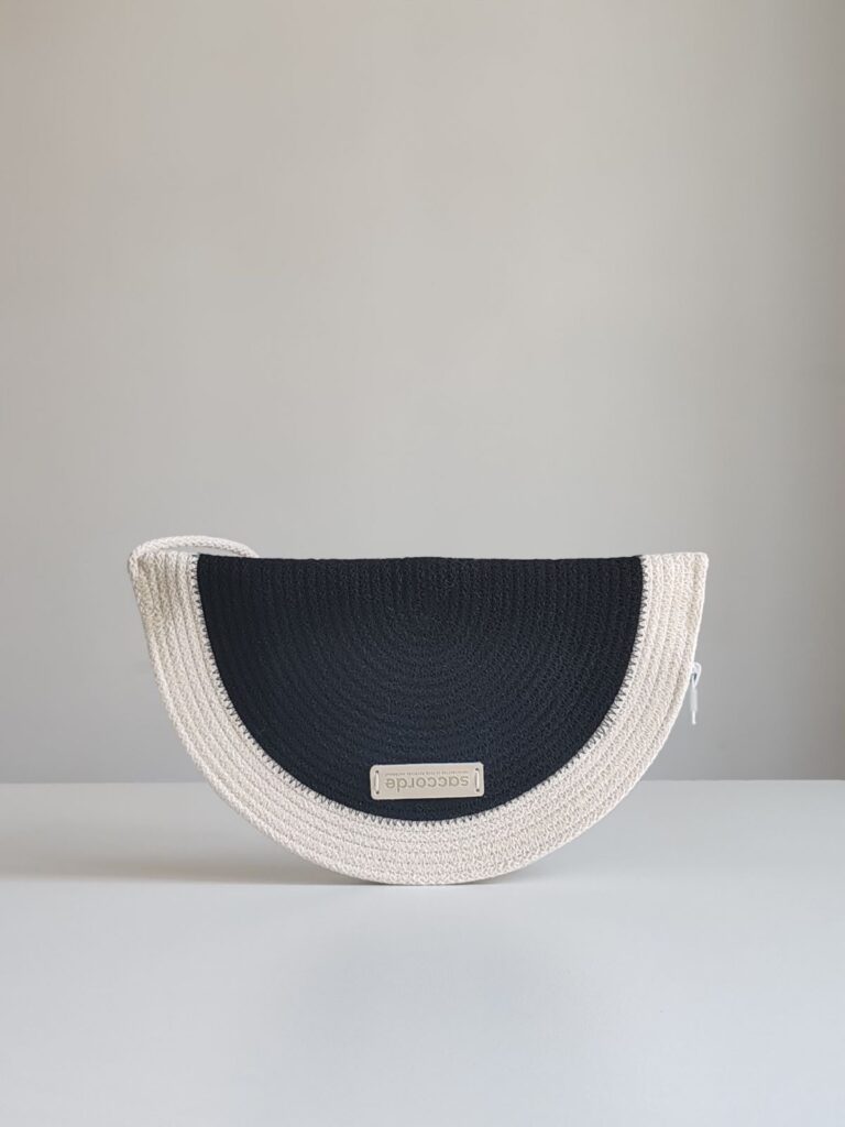 Pochette Arca bicolore noir écru